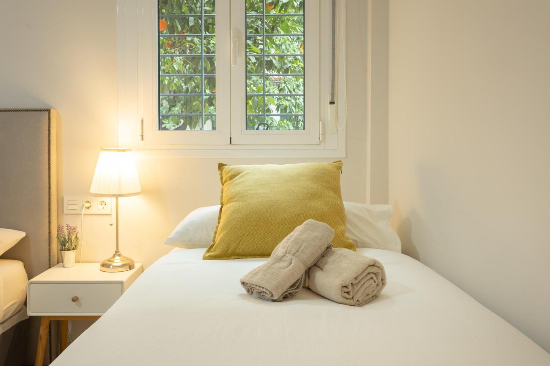 Charming Apartment With Private Patio At Plaza De Espana By Ocityzen Севилья Экстерьер фото